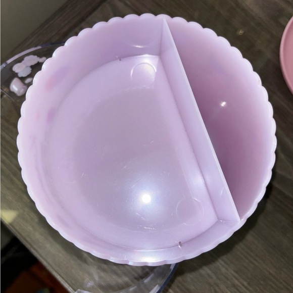 Kuromi Rotating Organizer - Picture 3 of 4